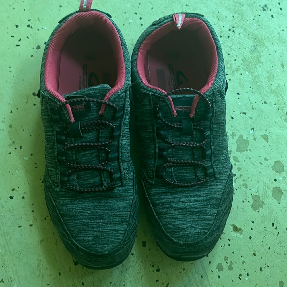 Grey Sneskers